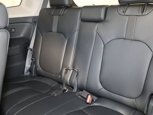 New 2025 Honda Pilot Touring image 26