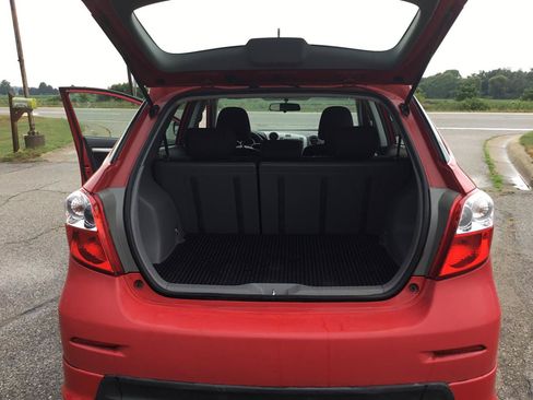 Used 2009 Toyota Matrix S FWD image 19