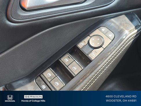 Used 2024 Nissan Rogue SV FWD image 30