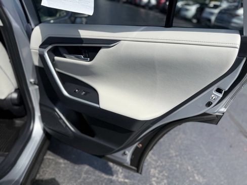 Certified 2019 Toyota RAV4 Limited w/ Cold Weather Package AWD/4WD image 20