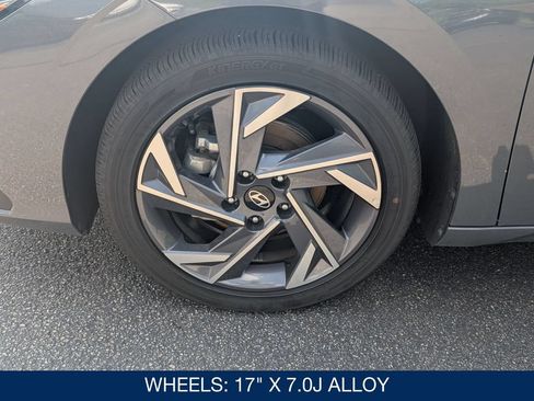 Certified 2025 Hyundai Elantra Sport FWD image 10