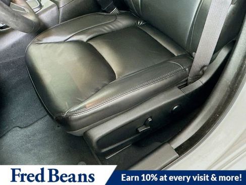 Used 2022 Chrysler 300 Touring L w/ Popular Equipment Group image 22