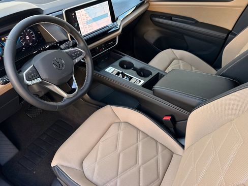 New 2026 Volkswagen Atlas Cross Sport SE image 8