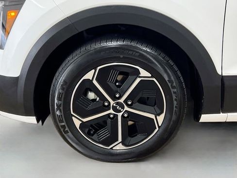 Certified 2023 Kia Niro EX FWD image 32