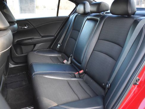 Used 2016 Honda Accord Sport image 14
