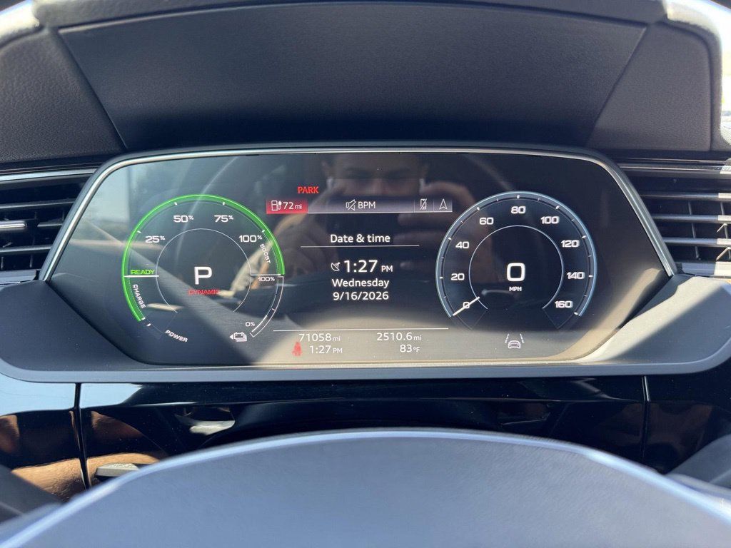 Used 2022 Audi e-tron Premium AWD/4WD image 17