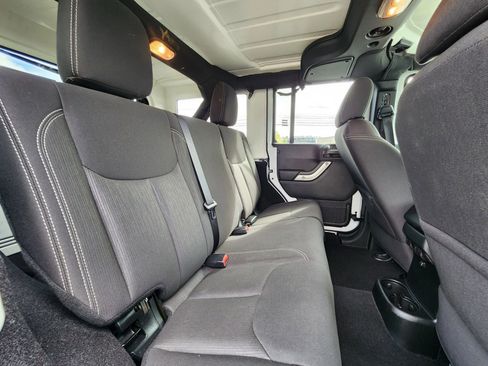 Used 2017 Jeep Wrangler Unlimited Sahara w/ Max Tow Package image 39