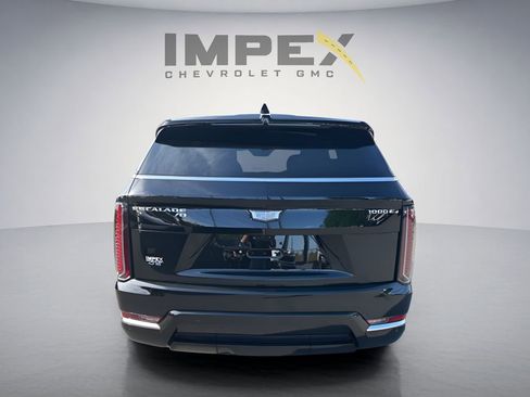 Used 2025 Cadillac Escalade IQ Luxury 1 AWD/4WD image 4