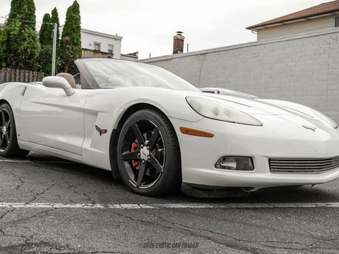 Used 2006 Chevrolet Corvette Convertible w/ Preferred Equipment Group RWD image 12