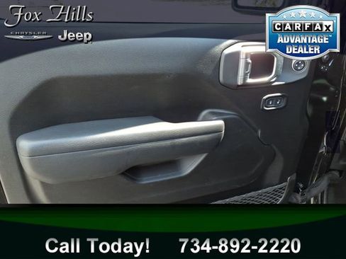 Used 2025 Jeep Wrangler Unlimited Rubicon 4xe w/ Safety Group AWD/4WD image 14