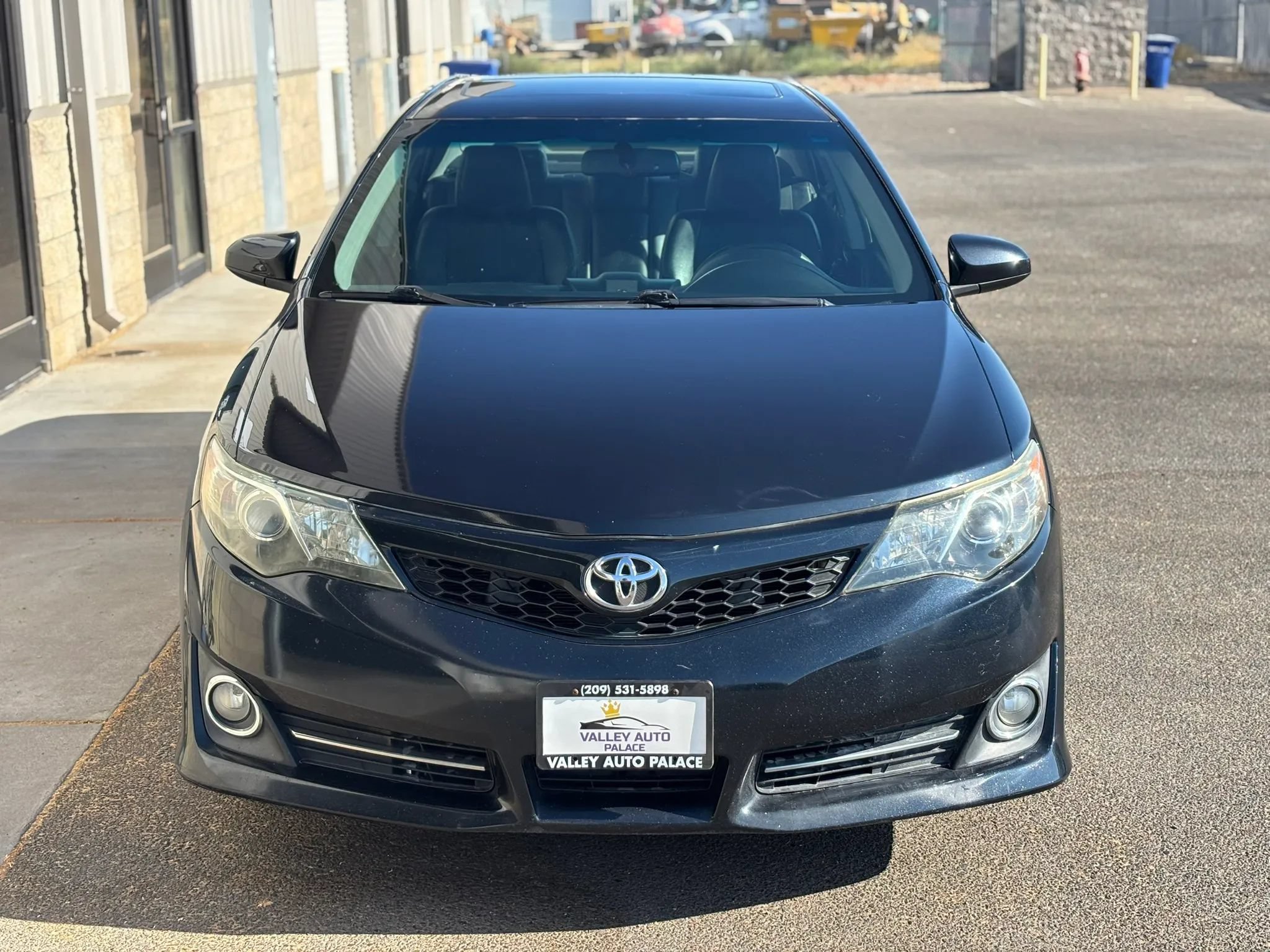 Used 2012 Toyota Camry SE w/ Convenience Pkg FWD image 9
