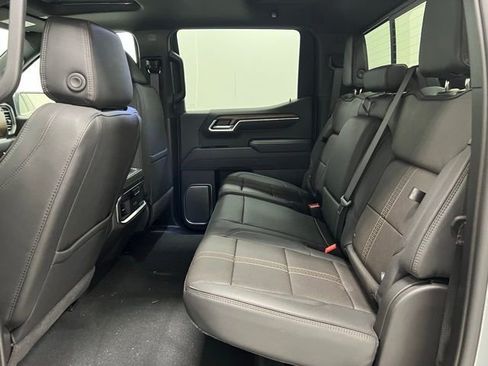 New 2026 Chevrolet Silverado 1500 High Country w/ High Country Premium Package AWD/4WD image 15