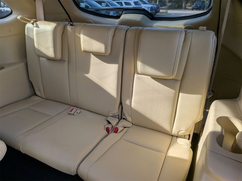 Used 2016 Toyota Highlander Limited image 32