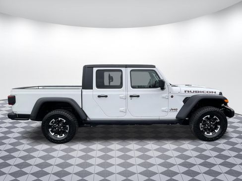 Used 2026 Jeep Gladiator Rubicon image 2