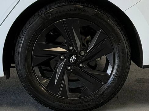 Used 2021 Hyundai Elantra SEL FWD image 9