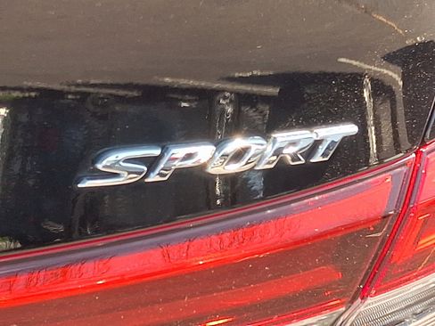 Certified 2023 Honda Civic Sport image 32