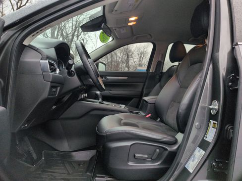 Used 2020 MAZDA CX-5 Touring image 12