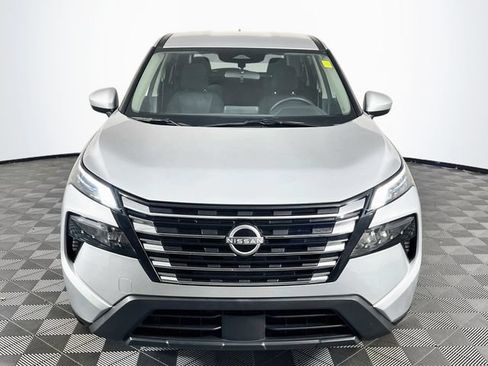 Used 2025 Nissan Rogue SV FWD image 3