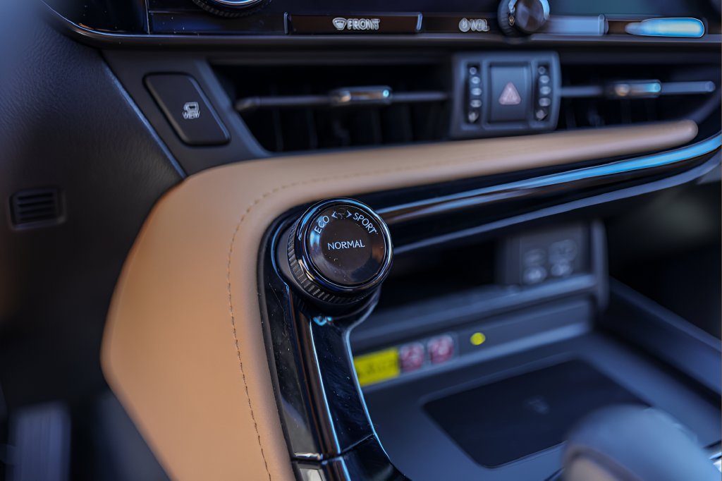 Used 2022 Lexus NX 350 AWD w/ Vision Package image 18