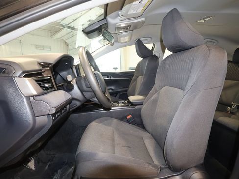Used 2025 Toyota Camry LE FWD image 22