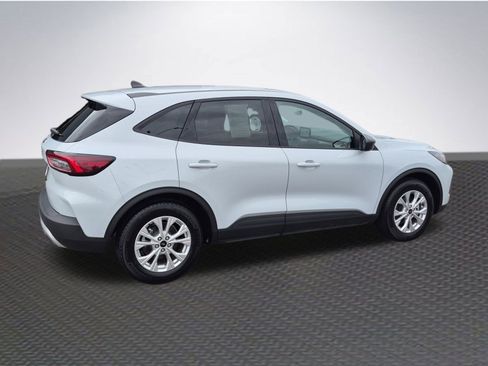 Used 2025 Ford Escape Active image 4