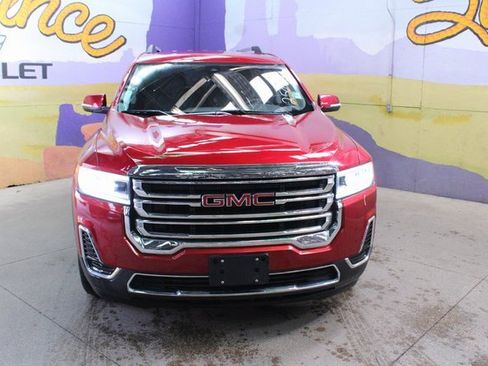Used 2023 GMC Acadia SLE image 2