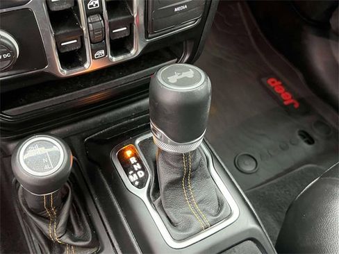 Certified 2021 Jeep Wrangler Unlimited Sahara image 35