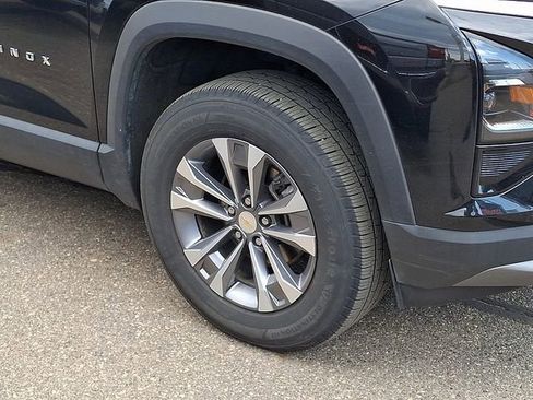 Used 2025 Chevrolet Equinox LT FWD image 29