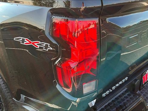 Used 2025 Chevrolet Colorado W/T AWD/4WD image 24
