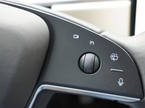 Used 2021 Tesla Model S Plaid image 39