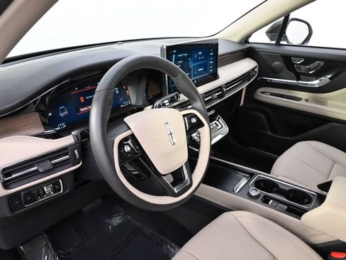 New 2026 Lincoln Corsair Reserve image 11