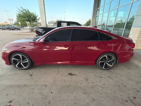 Used 2018 Honda Accord Sport image 5