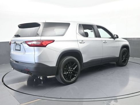 Used 2020 Chevrolet Traverse LS FWD image 6