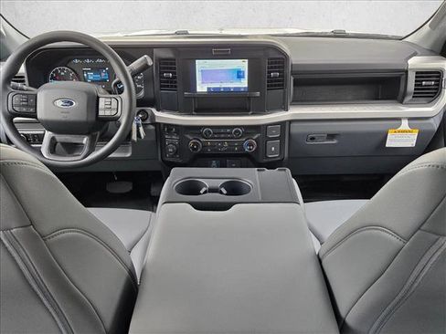 New 2026 Ford F250 XL w/ XL Chrome Package image 14
