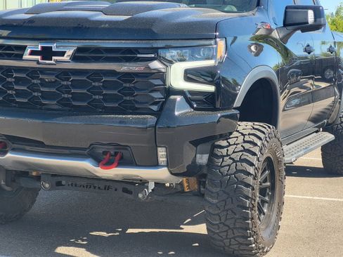 Used 2023 Chevrolet Silverado 1500 ZR2 w/ Technology Package image 29