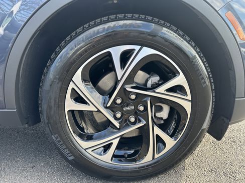 Used 2024 Lincoln Nautilus Premier w/ Equipment Group 102A image 8