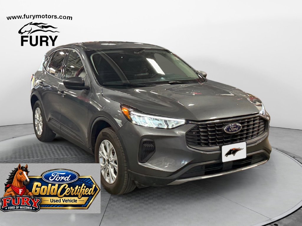 Used 2026 Ford Escape Active w/ Cold Weather Package AWD/4WD image 1
