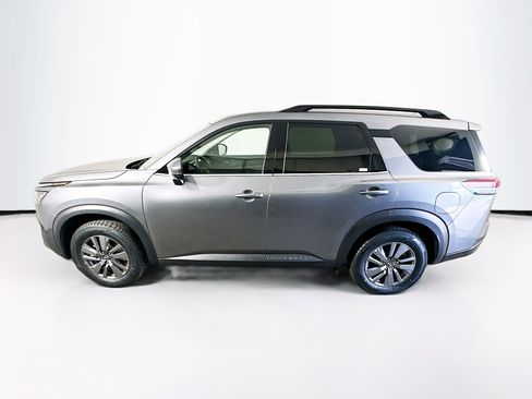 Used 2025 Nissan Pathfinder SV AWD/4WD image 4