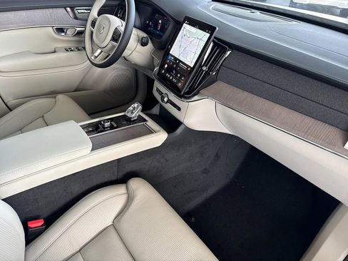 New 2026 Volvo XC90 T8 Ultra image 16