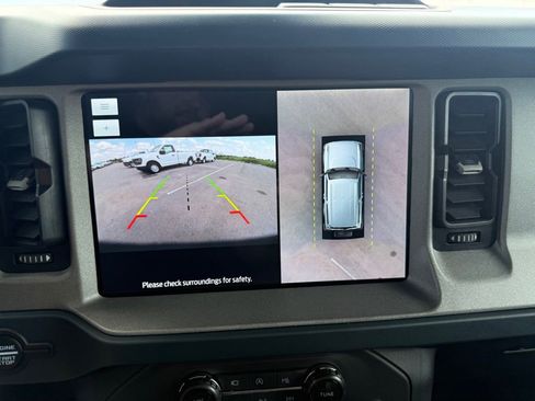 Used 2024 Ford Bronco Outer Banks image 29