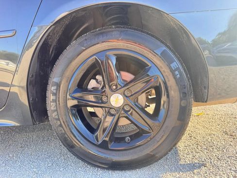 Used 2016 Chevrolet Impala LT FWD image 5