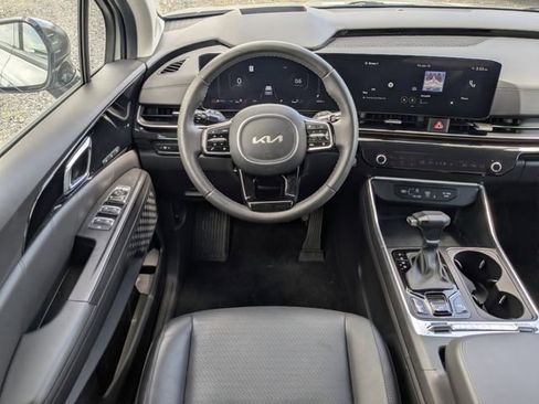 Certified 2025 Kia Carnival SX Prestige FWD image 24