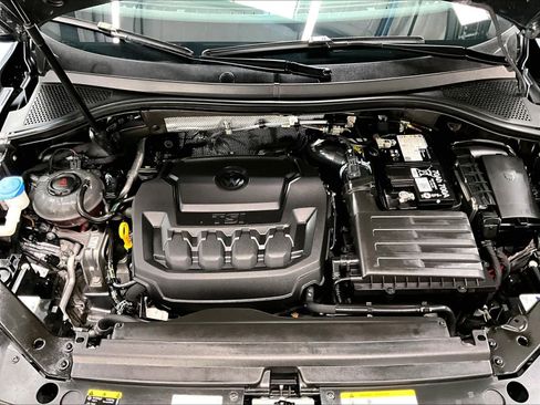 Used 2024 Volkswagen Tiguan SE FWD image 13