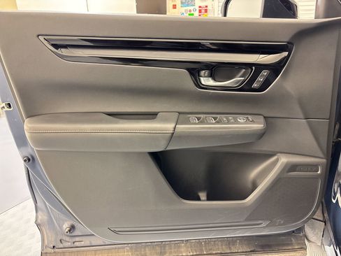 Used 2025 Honda CR-V Sport Touring image 19