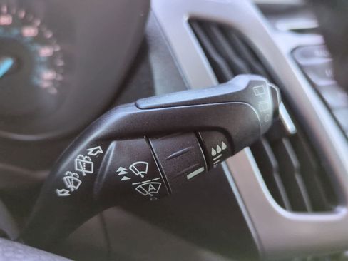 Used 2018 Ford Transit Connect XLT image 25