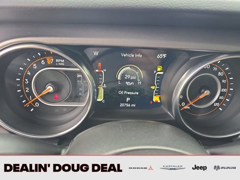 Used 2022 Jeep Gladiator Sport AWD/4WD image 16