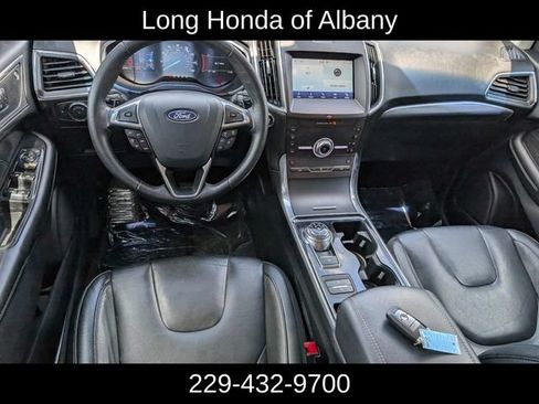 Used 2020 Ford Edge Titanium AWD/4WD image 18