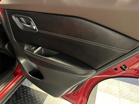 Used 2021 Nissan Rogue Platinum image 14