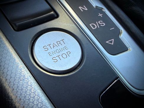 Used 2017 Audi Q5 2.0T Premium Plus w/ Technology Package image 25