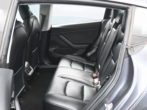 Used 2018 Tesla Model 3 Long Range image 34